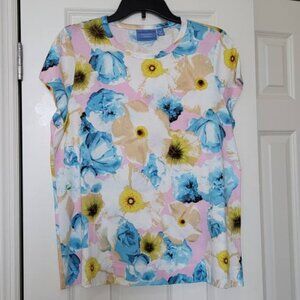 Simply Vera Wang women's petite XL floral tee in pink, blue and yellow